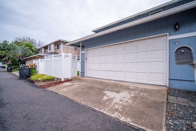 Building Photo - Westloch Fairways 3br, Now Avail, Schedule...