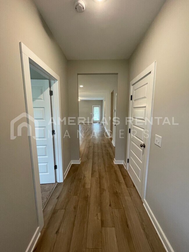 Foto del edificio - Home for Rent in Tuscaloosa, AL!!! View with 48 Hours Notice!