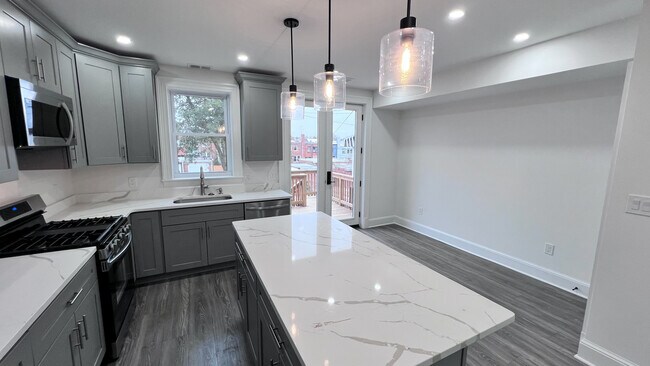 Photo - 216 Jefferson St NW House