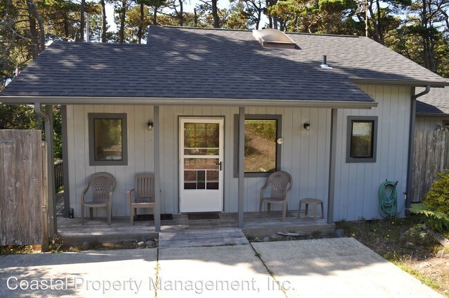 Building Photo - 88504 5th Ave