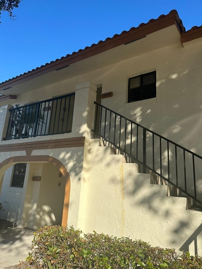 Foto del edificio - 301 Olivewood Pl