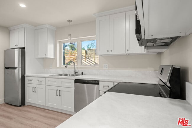 Building Photo - 1509 Edris Dr