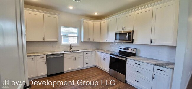 Foto del edificio - 4 br, 2 bath House - 4577 Plymouth Street