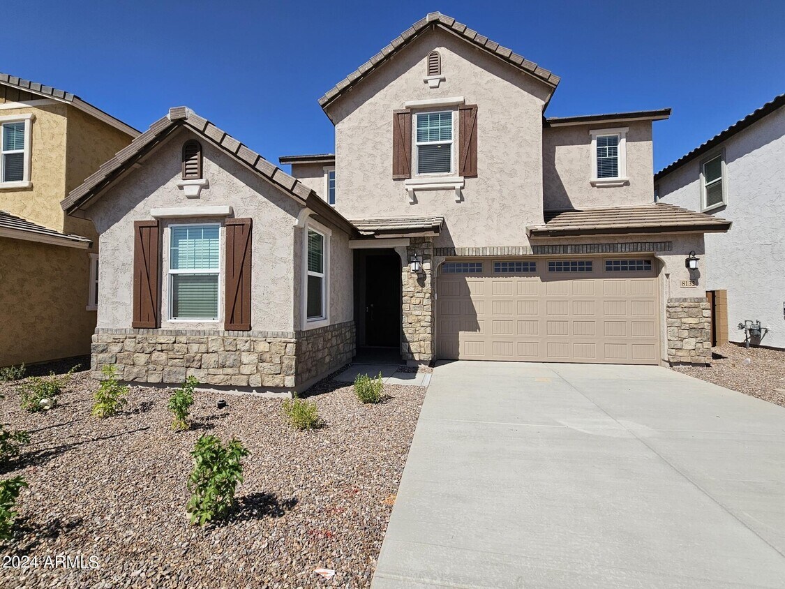 8132 E Petunia Ave Mesa, AZ 85212 Alquileres en Mesa, AZ