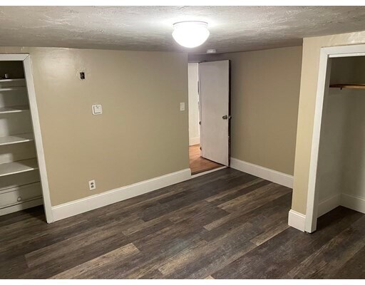 Building Photo - 82 Waterhill St