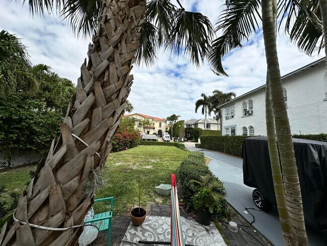 Foto del edificio - 256 Seminole Ave