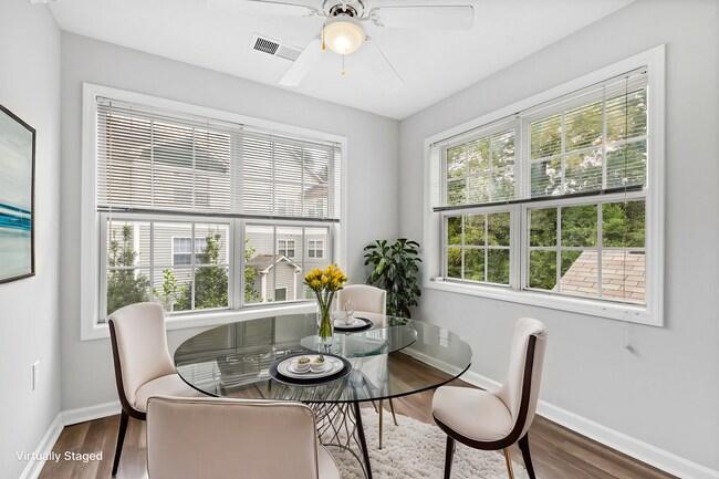 Foto del edificio - University Woods Retreat: 4 BR/4 Bath minu...