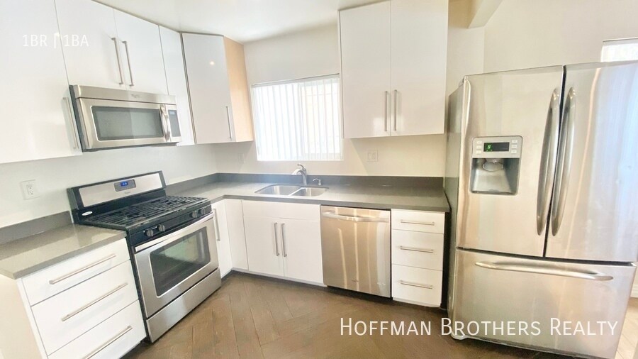 Primary Photo - 3840 Ingraham St
