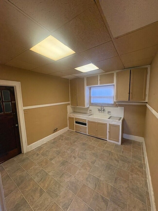 Foto del edificio - 1208 NE Jefferson Ave