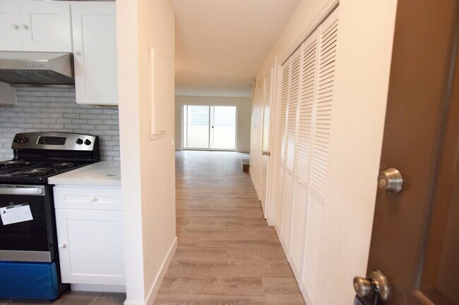 Foto del edificio - 14536 31st Ave NE