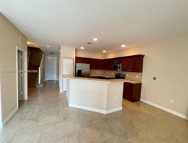 Foto del edificio - 1015 NE 208th St