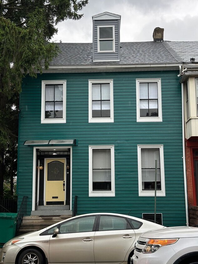 Primary Photo - 212 S 9th St