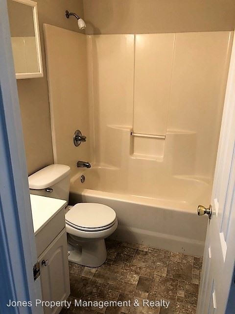 Building Photo - 2 br, 1 bath Apartment - 702 Bringle Ferry Rd
