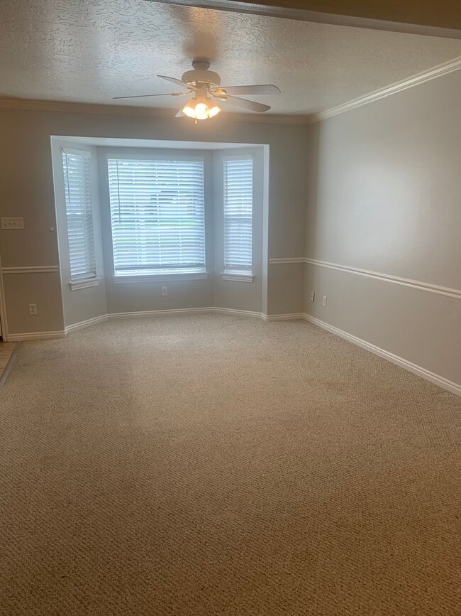 Foto del edificio - 2 Bedroom, 1.5 Bathroom Townhome