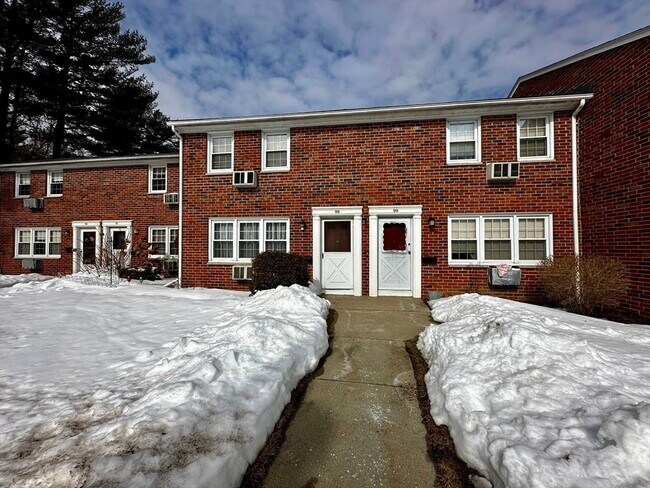 Foto del edificio - 540 Granby Rd