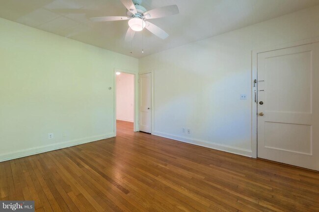 Foto del edificio - 2341 40th St NW
