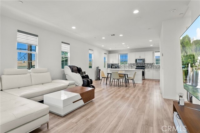 Building Photo - 6902 Sagebrush Cir
