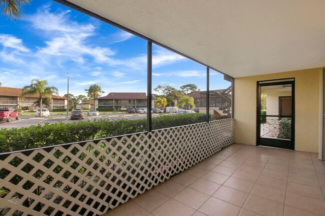 Foto del edificio - 6272 Chasewood Dr