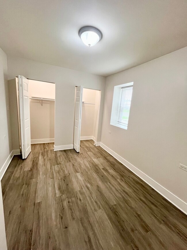 Building Photo - 3939 W Iowa St