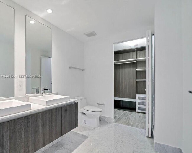 Foto del edificio - 801 S Miami Ave