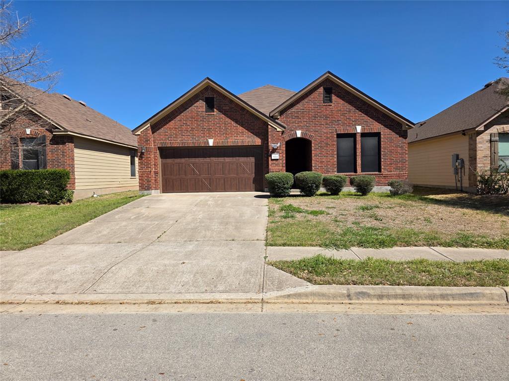 Foto principal - 824 Mahomet Dr