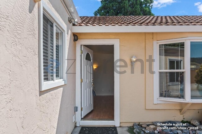 Building Photo - 2257 Goldcrest Cir