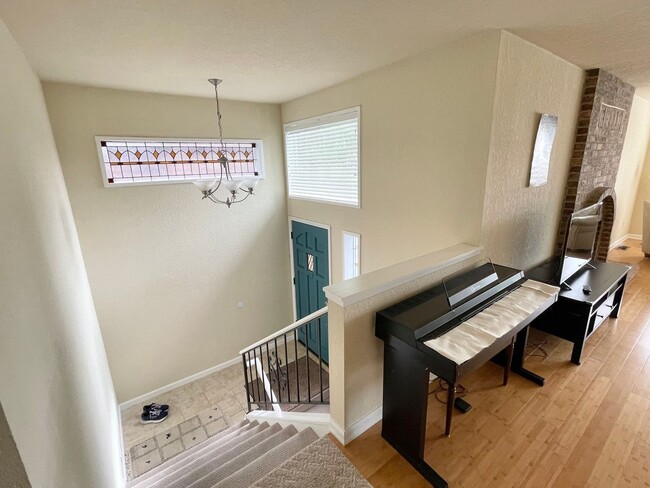 Building Photo - 4-Bedroom, 3-Bath Home Next to Maple Leaf ...