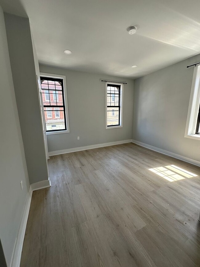 Foto del edificio - 1428 Wolf St