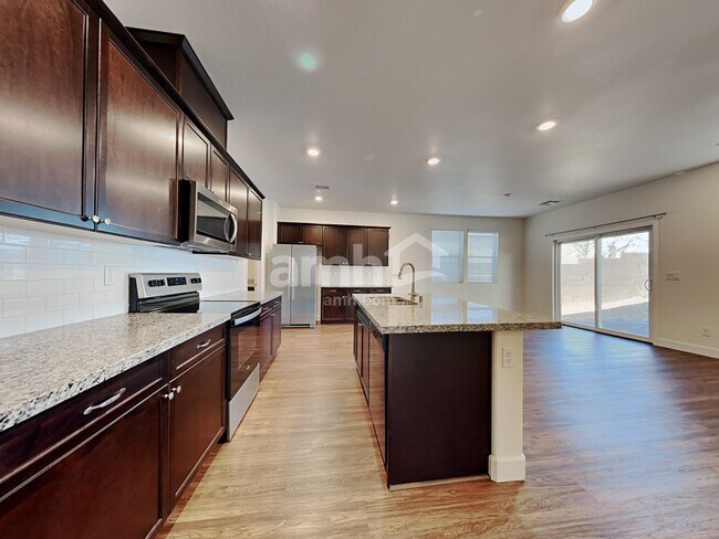 Building Photo - 4739 Tree Swing Street