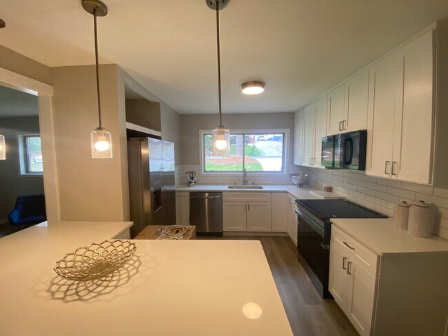 Foto del edificio - 493 Woods Dr NW