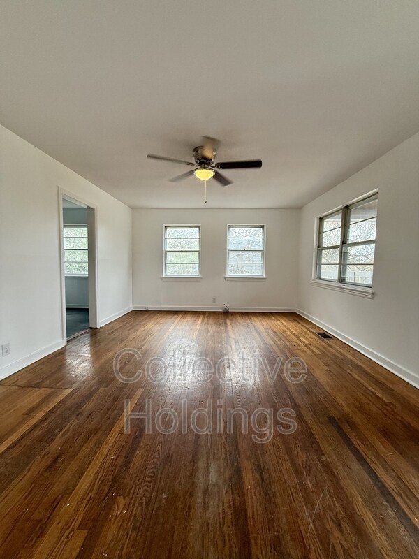 Foto del edificio - 7823 Rugby Ave