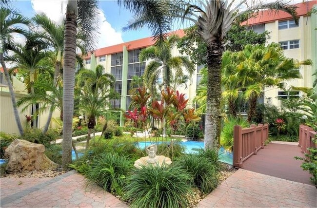 Foto del edificio - 5300 NE 24th Terrace