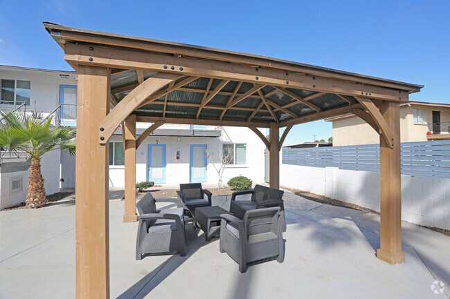 Vara Apartments Phoenix Az Exterior