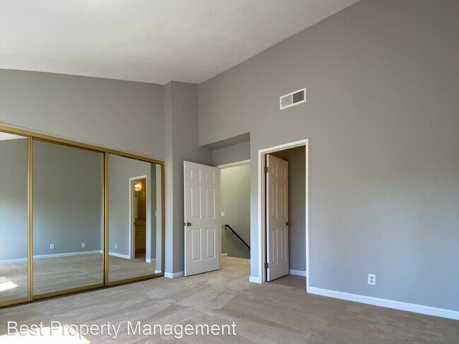 Building Photo - 2 br, 1.5 bath House - 40244 Grimmer Blvd