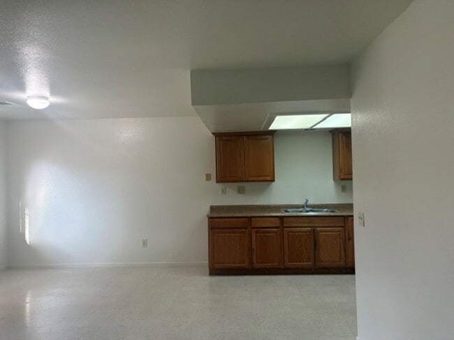 Building Photo - 1736 Inyo St