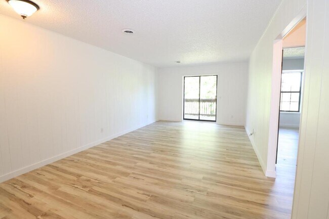 Foto del edificio - 116 Fairway Ave