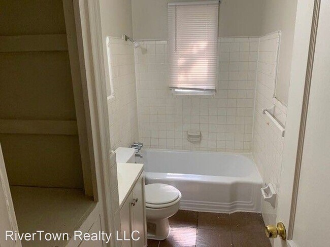 Building Photo - 2 br, 1 bath House - 2078 Brighton Road