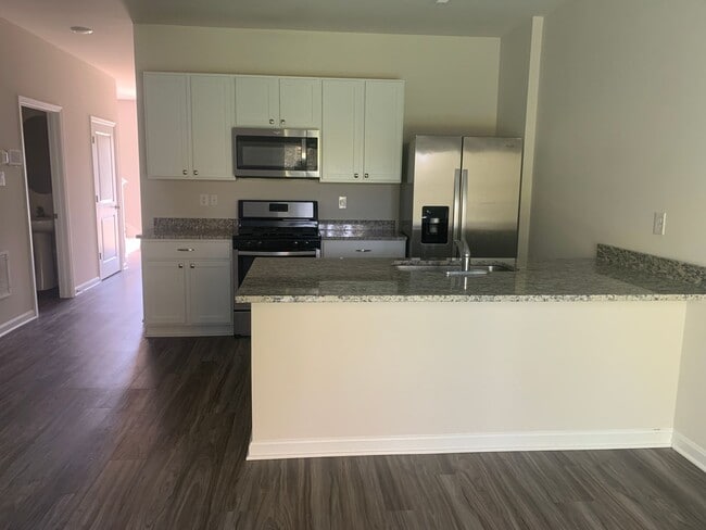 Foto del edificio - Locust Run Townhouse, Northeastern SD -3 B...