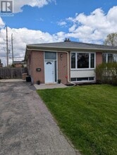 Building Photo - 15 Thorncroft Crescent