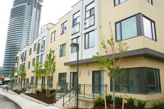 Photo du bâtiment - Forest Suites