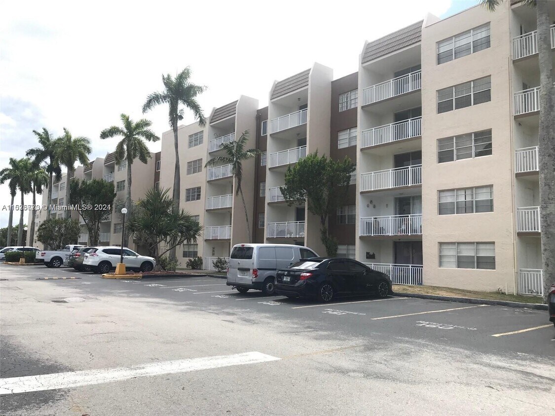6930 NW 186th St Unit 1417, Hialeah, FL 33015 Condo for Rent in Hialeah, FL
