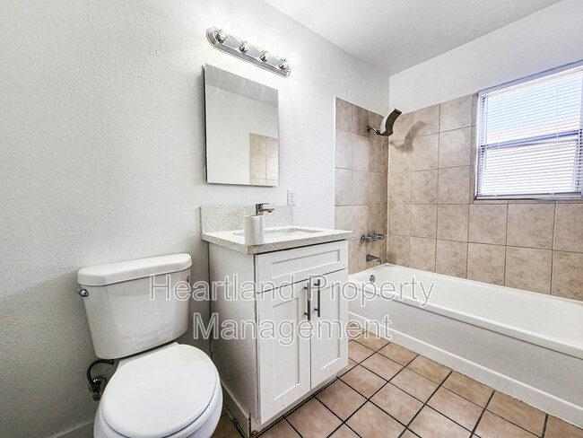 Foto del edificio - 3875 1/2 39th St.