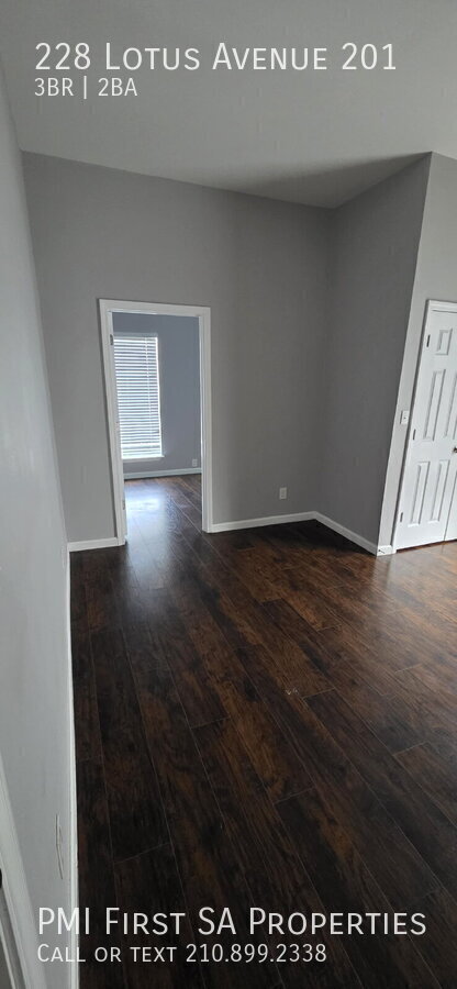 Building Photo - 228 Lotus Ave
