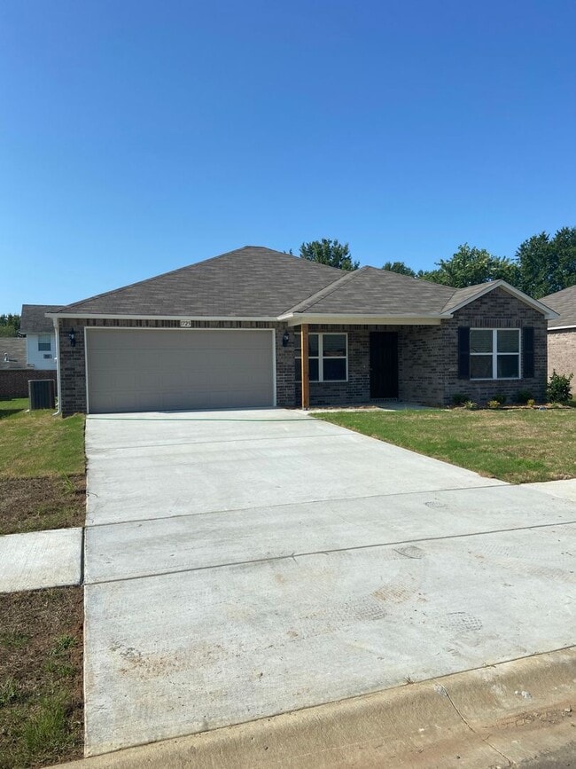 Building Photo - Big Space, Bigger Savings — 4-Bedroom Conrad Court Home with $99 First Month’s Rent