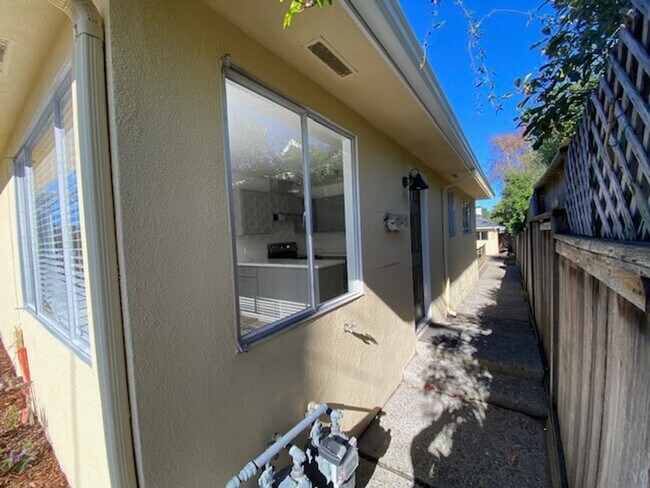 Foto del edificio - 284-286 Junipero