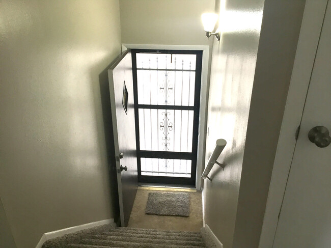 Front door and hallway - 4702 Galley Road