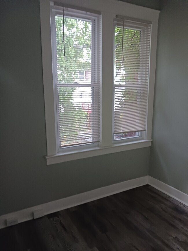 Building Photo - 2613 Park Heights Ter