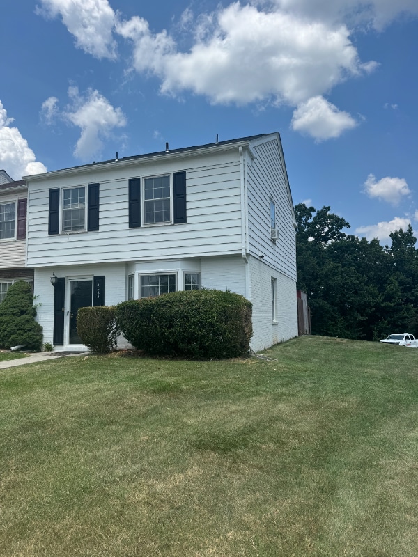 Building Photo - 4625 Roxbury Ln