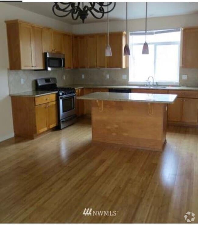 Building Photo - 11118 Paine Field Way