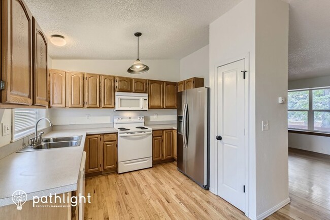 Building Photo - 17675 Snowberry Way